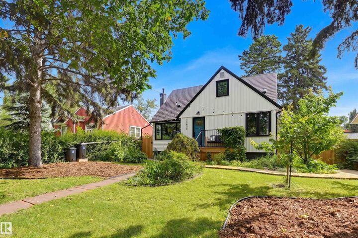 Property Photo:  11635 126 Street NW  AB T5M 0R9 