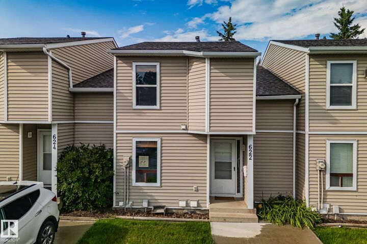 Property Photo: 622 Saddleback Road NW AB T6J 4Z3