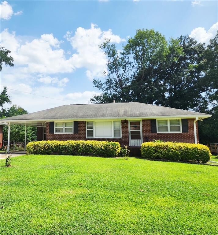 Property Photo:  965 Laurel Street  GA 30260 