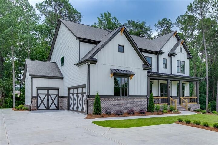 Property Photo:  5370 Settingdown Road  GA 30041 
