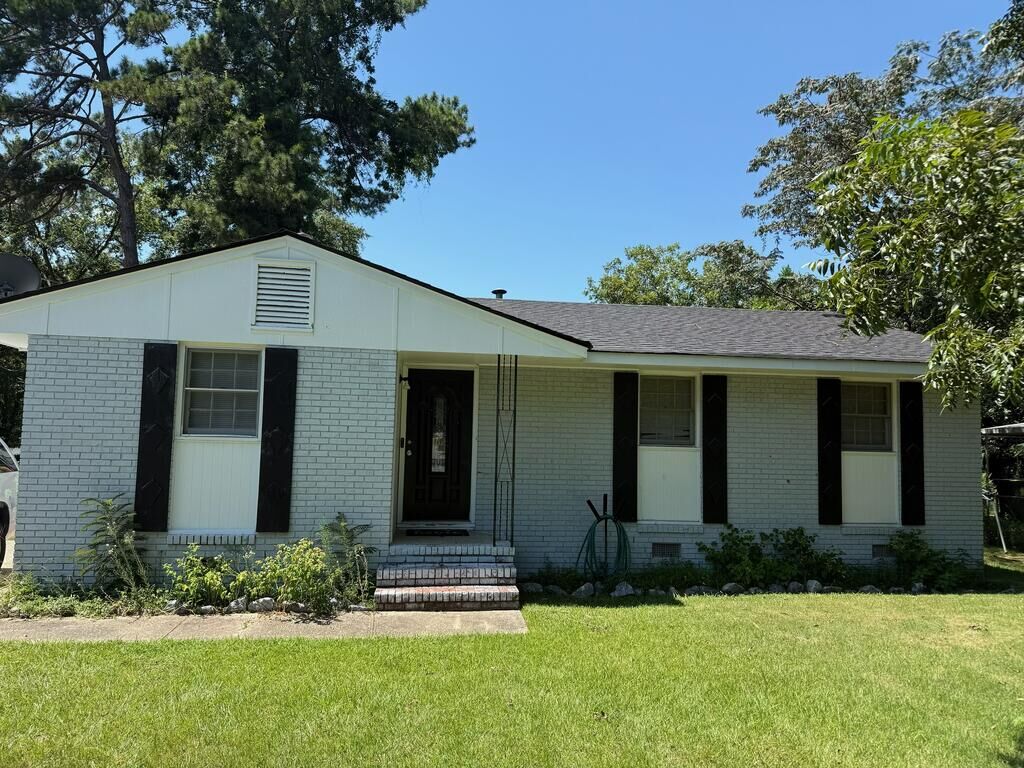 Property Photo: 1433 Chalbena Avenue GA 31907