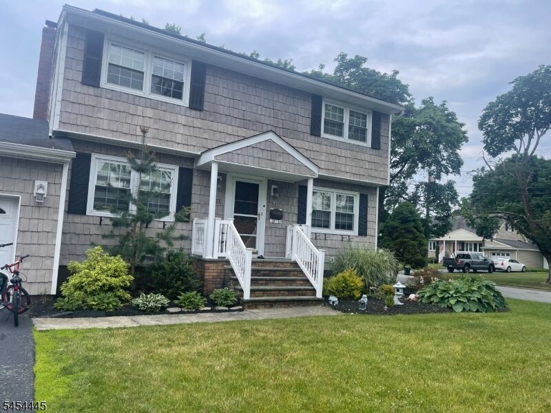 Property Photo:  11 Benjamin Pl  NJ 07440 