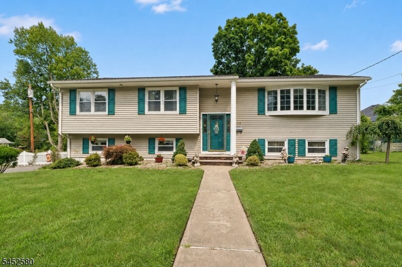 Property Photo:  275 Saint Cloud Ave  NJ 07052 