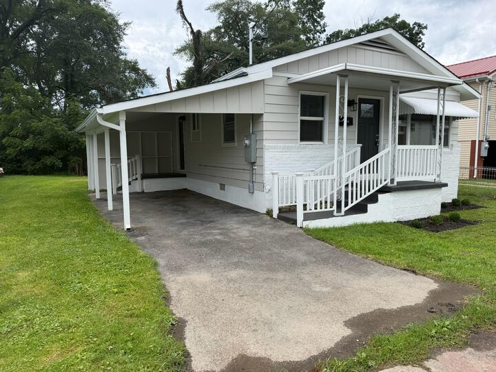Property Photo: 164 11th Street WV 25962