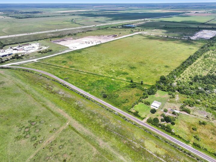 Property Photo:  Tr 1 S Fm-1724  TX 77514 