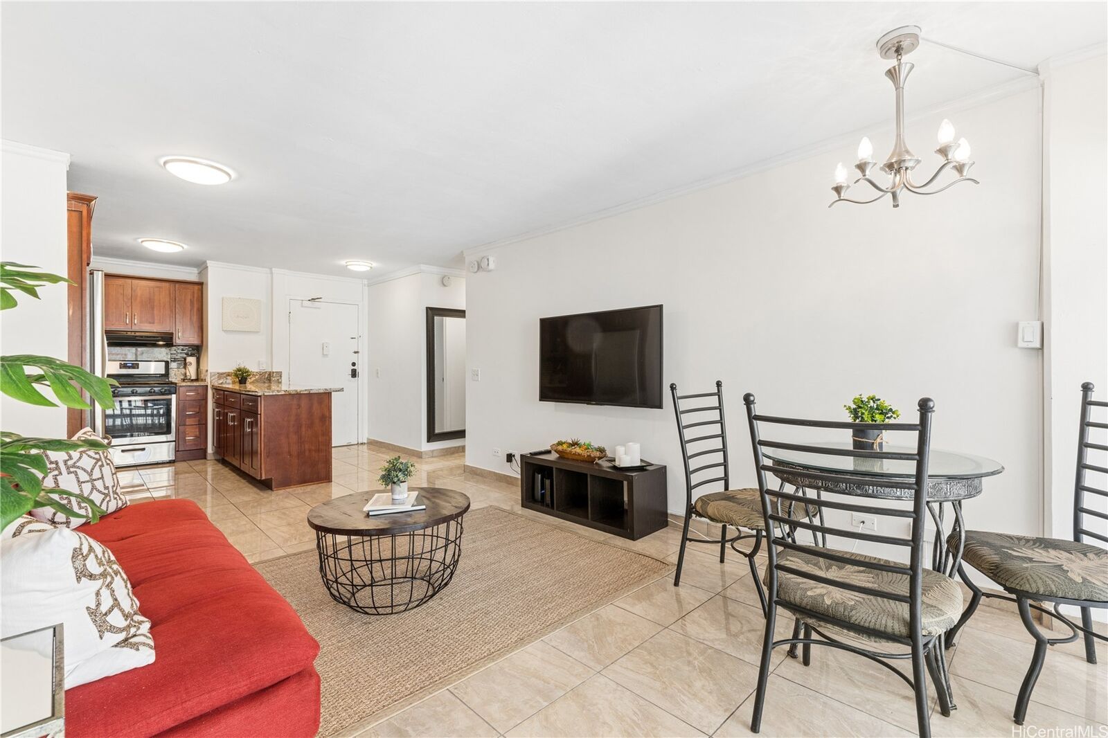 Property Photo: 2465 Kuhio Avenue 304 HI 96815