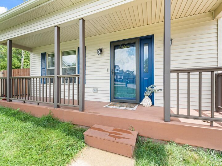 Property Photo:  905 S Timothy Court  IN 47403 