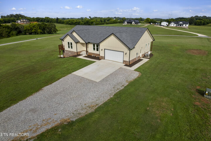 Property Photo:  1121 Frogpond Rd  TN 37737 