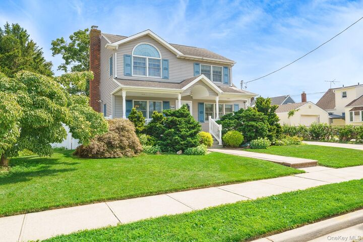 Property Photo:  219 Leonard Street  NY 11710 