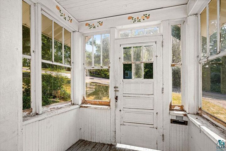 Property Photo: 2211 W 7th St MN 55806