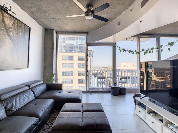 Property Photo: 155 S Court Avenue 1810 FL 32801