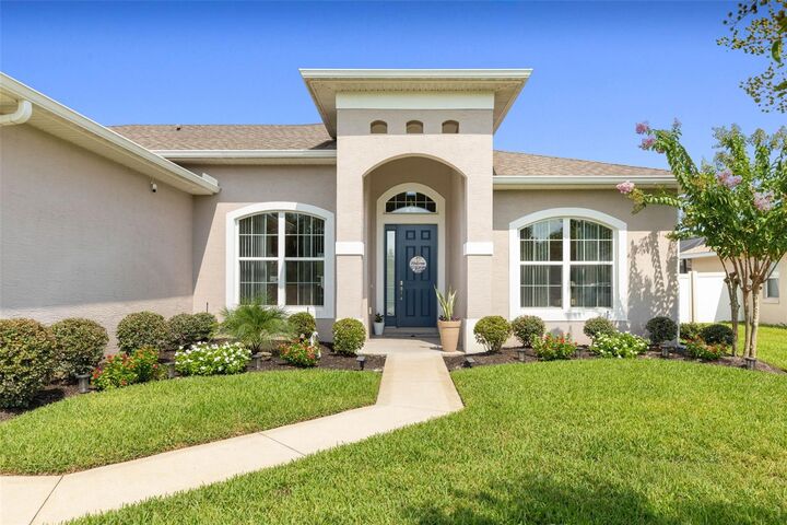 Property Photo: 15 Fairchild Lane FL 32137