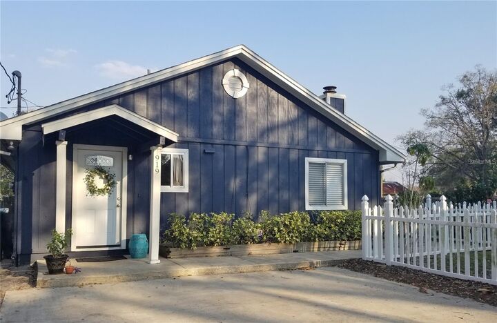 Property Photo: 919 Eldridge Street FL 32803
