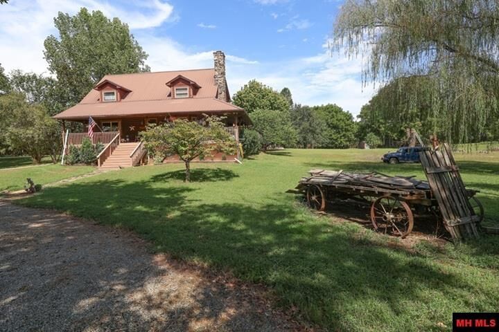 Property Photo:  170 Little Lane  AR 72626 