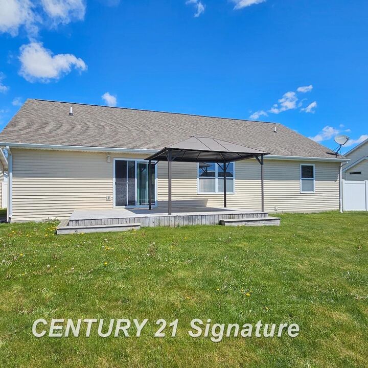 Property Photo:  3891 Mystic Trail  MI 48603-8505 