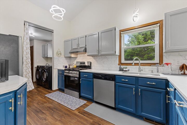 Property Photo:  4102 W Minnesota Ct  WI 53132 