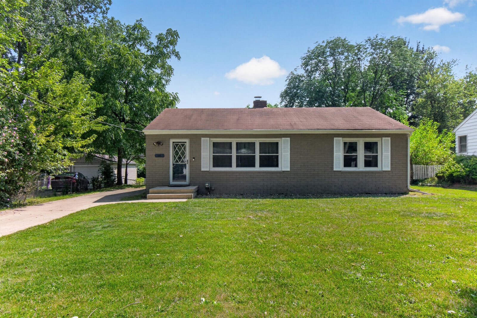 Property Photo:  505 Colfax Street  MI 49203 