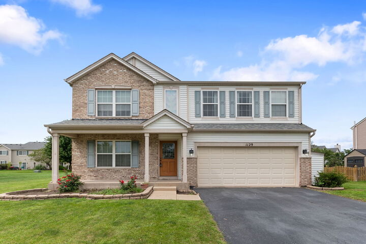 Property Photo: 1129 S Wabena Avenue IL 60447