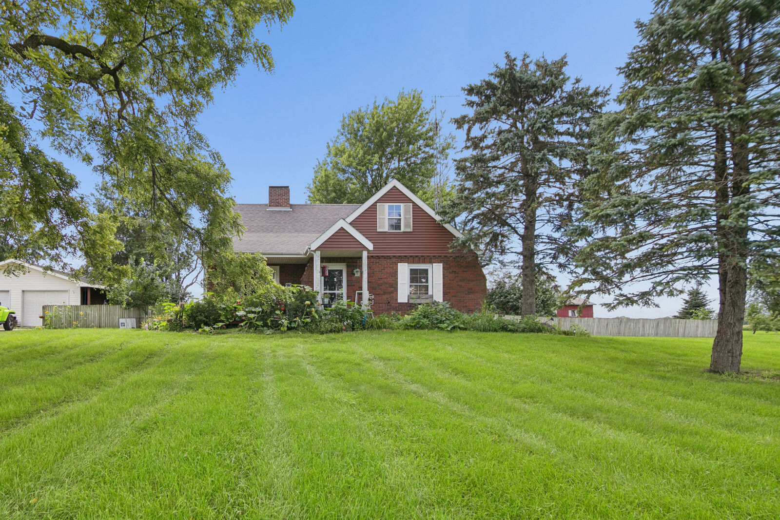 Property Photo: 4085 N 1800E Road IL 60941