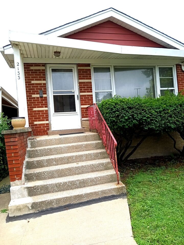 Property Photo:  2133 W 49th Place  IL 60609 