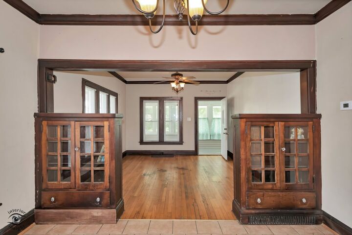 Property Photo: 850 E Bourbonnais Street IL 60901