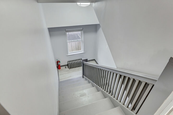 Property Photo: 6 S Monterey Avenue B IL 60181