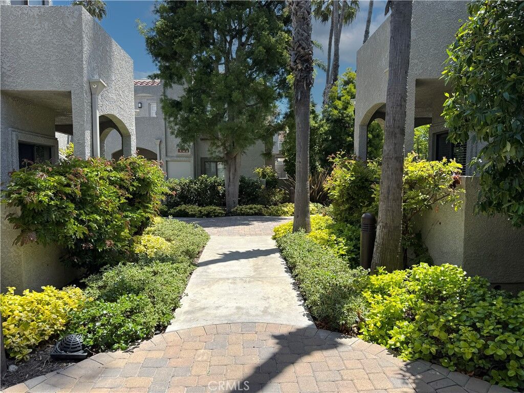 Property Photo: 4762 Tiara 102 CA 92649