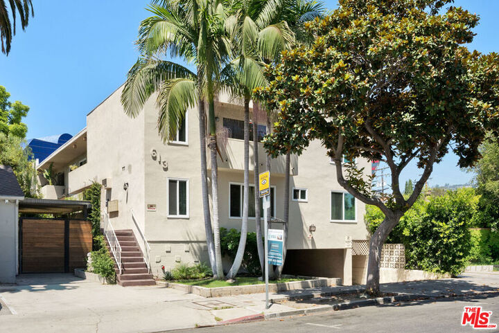 Property Photo:  613 Westbourne Drive  CA 90069 