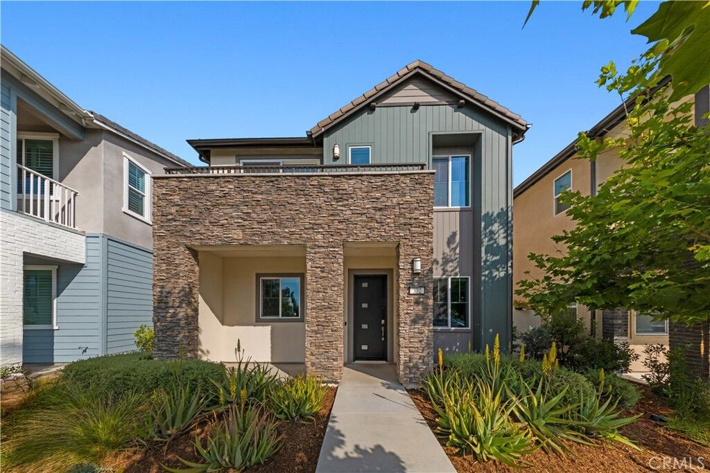 Property Photo: 372 Baluster CA 92618
