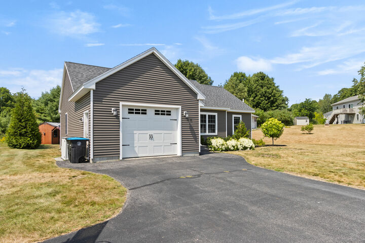Property Photo:  11 Twoey Drive  ME 04062 
