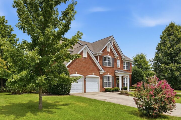 Property Photo:  1851 Erlinger Dr  TN 37135 