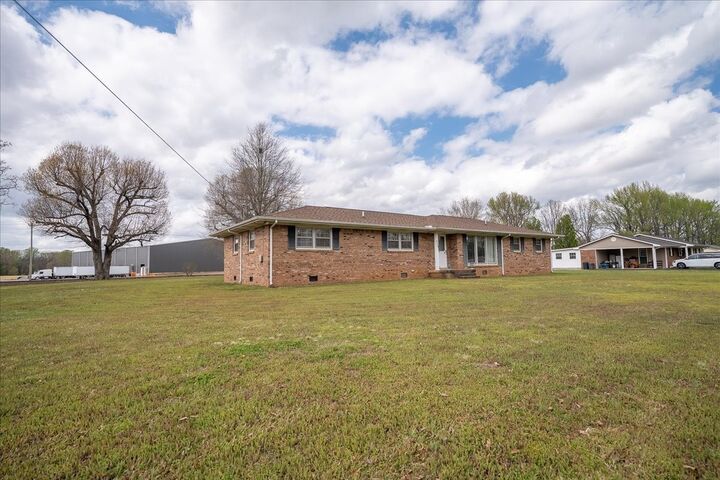 Property Photo:  717 Brenda Ave  TN 38469 