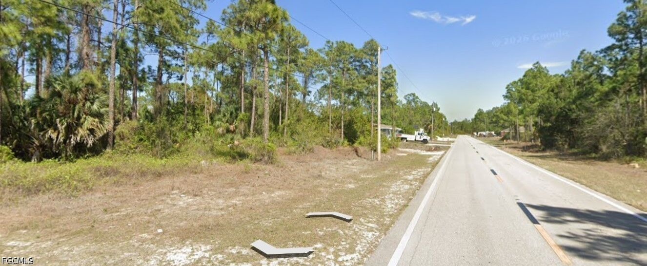 Property Photo: 512 E 12th Street FL 33972