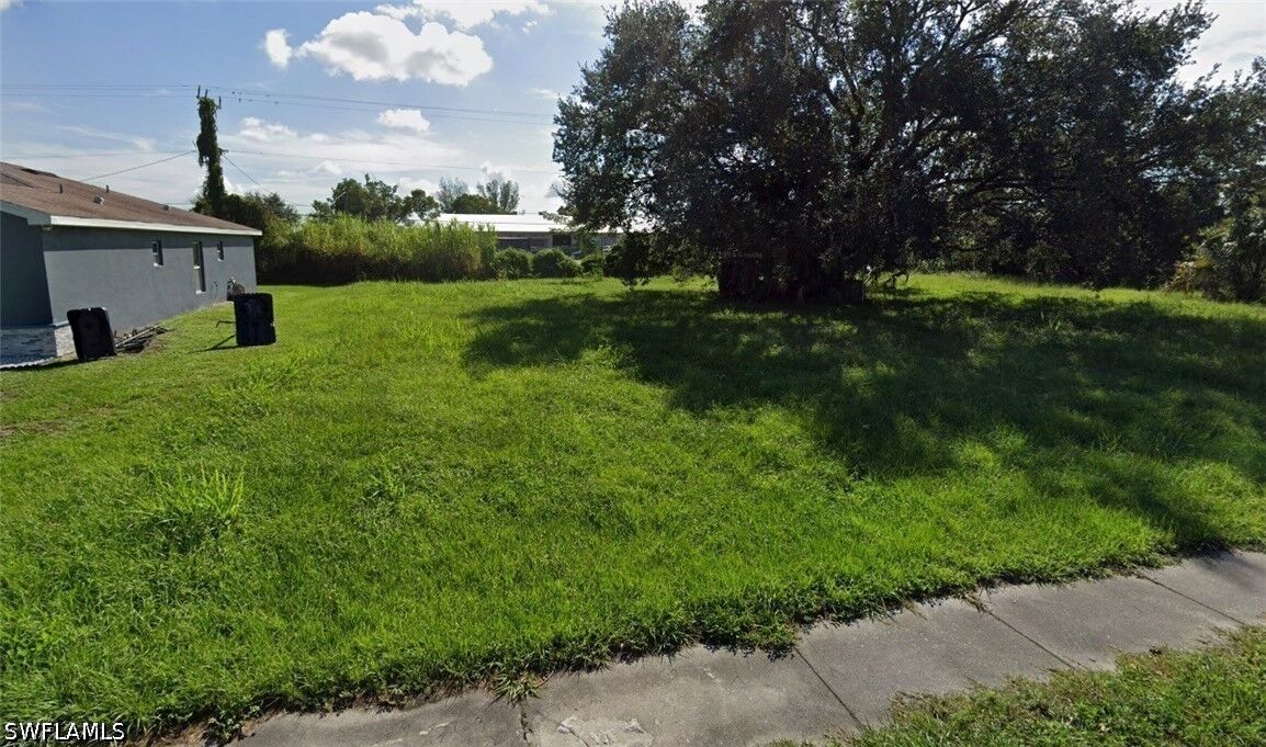 Property Photo:  2037 Jaylen Watkins Street  FL 33916 