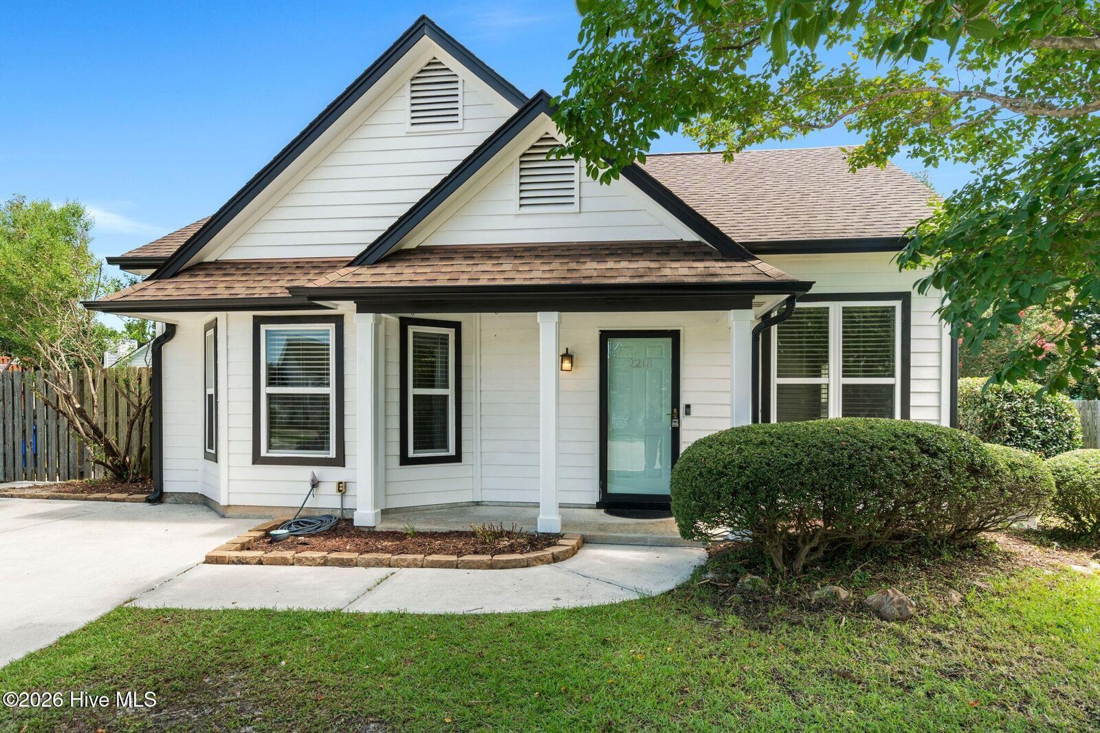 Property Photo:  2218 Loblolly Court  NC 28411 