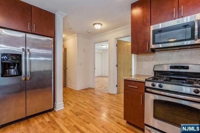 Property Photo:  17 Meadow Road 310  NJ 07070 