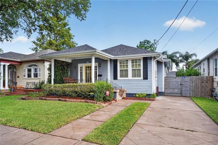 Property Photo:  807 Navarre Avenue  LA 70124 