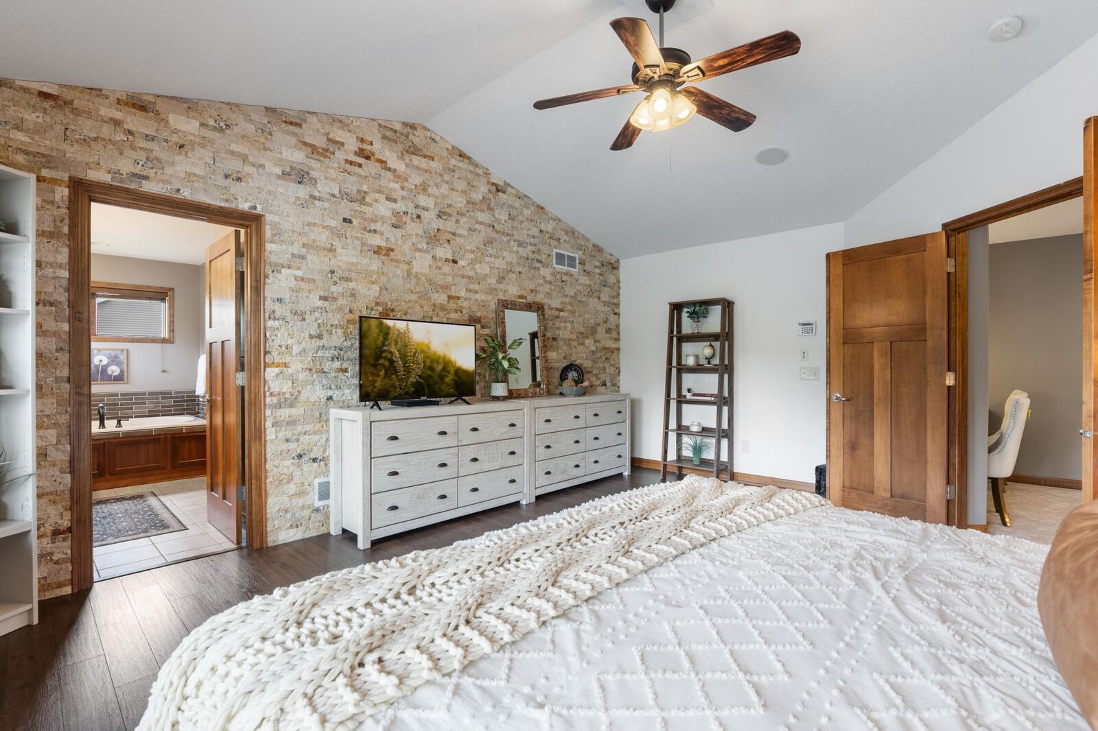 Property Photo: 1752 Carriage Drive MN 55386