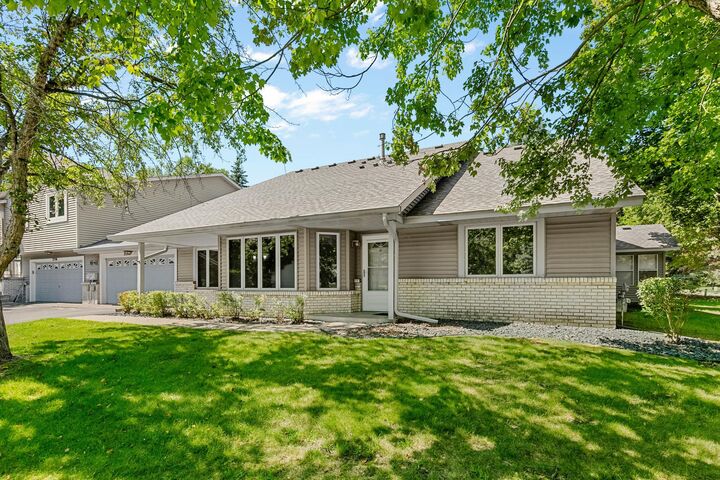 Property Photo:  2558 Sumac Circle  MN 55110 