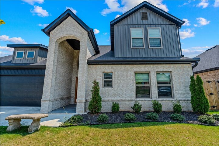 Property Photo: 7201 SW Basswood Avenue AR 72713