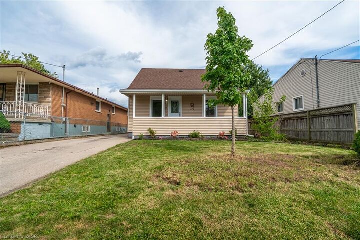 Property Photo: 88 Ivon Avenue ON L8H 5S6