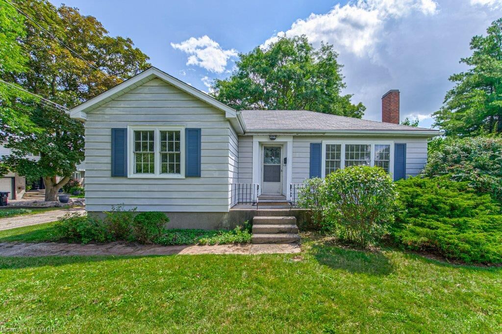 Property Photo: 321 Highland Park ON N3H 3H8