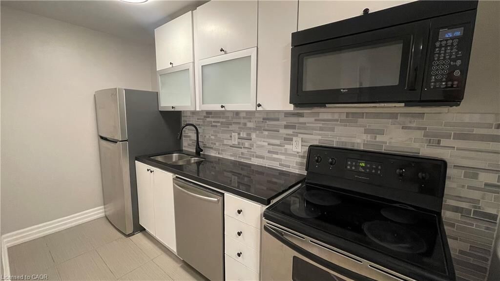 Property Photo:  69 East Main Street 305  ON L3B 3W4 