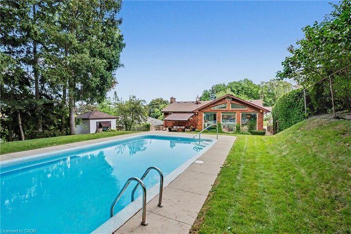 Property Photo: 18 Battlefield Drive ON L8G 1T7
