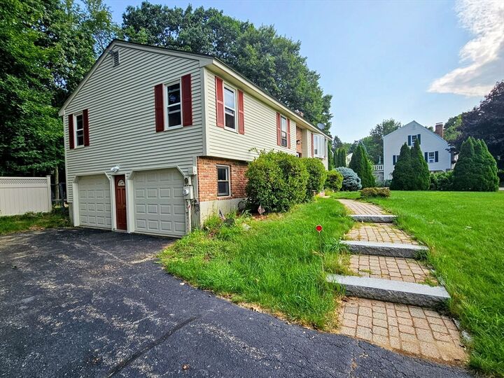 Property Photo:  4 Sycamore Dr  MA 01543 