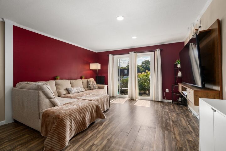 Property Photo:  12 Shadowbrook Ln 3  MA 01757 