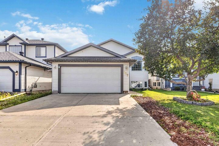 337 Diefenbaker Drive — photo 1