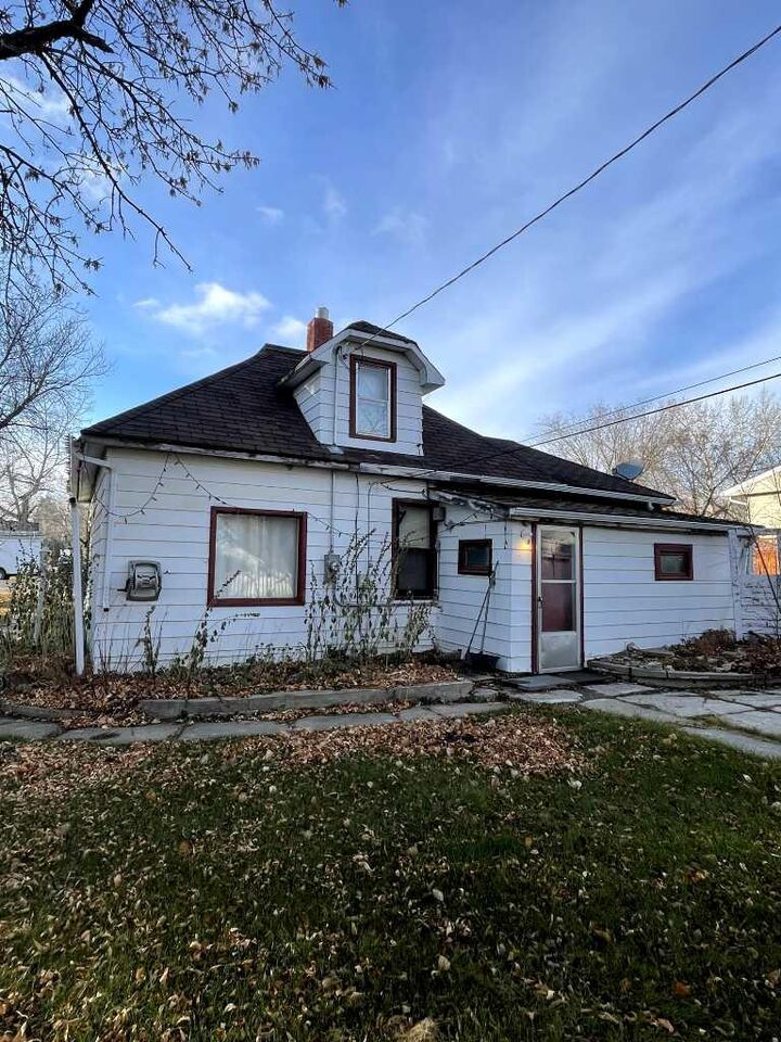 5123 50 Street — photo 1