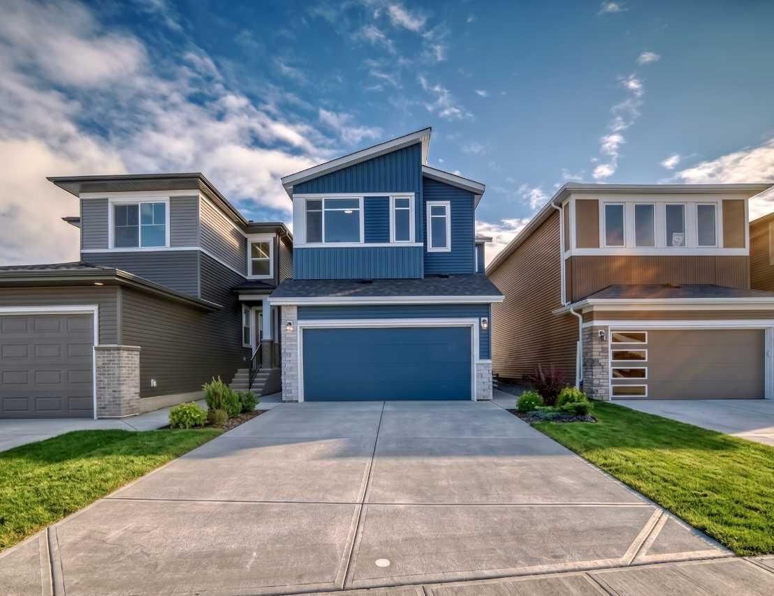 Property Photo:  374 Corner Glen Way NE  AB T3N 2P1 