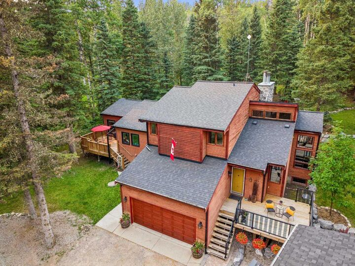 Property Photo: 226 Mountain Lion Drive AB T0L 0K0